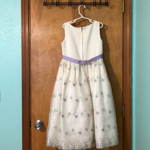 Dress - Picture 7 of 8